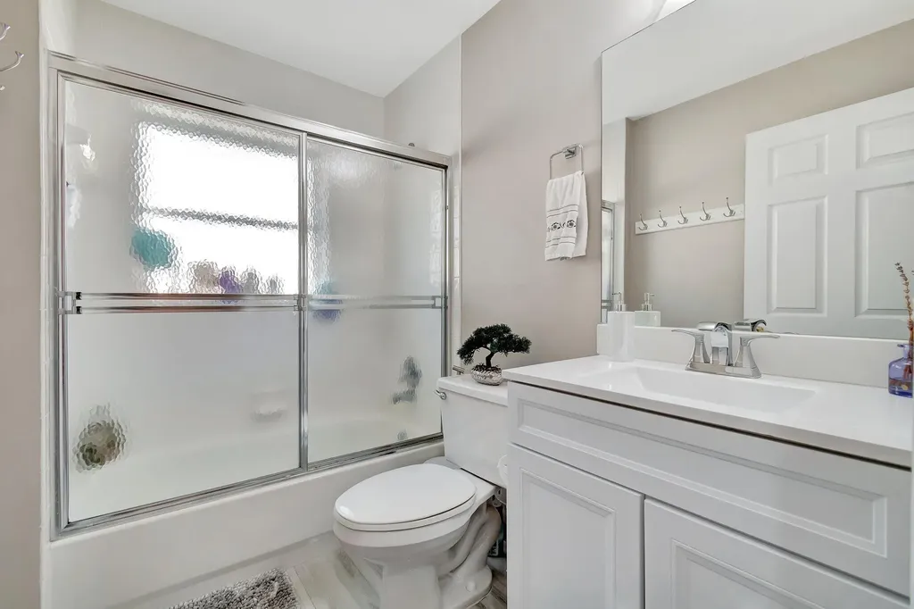 5670 Swaying Palm Lane Boynton Beach FL 33437