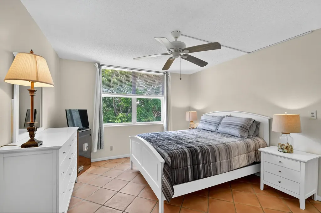 1810 New Palm Way Boynton Beach FL 33435