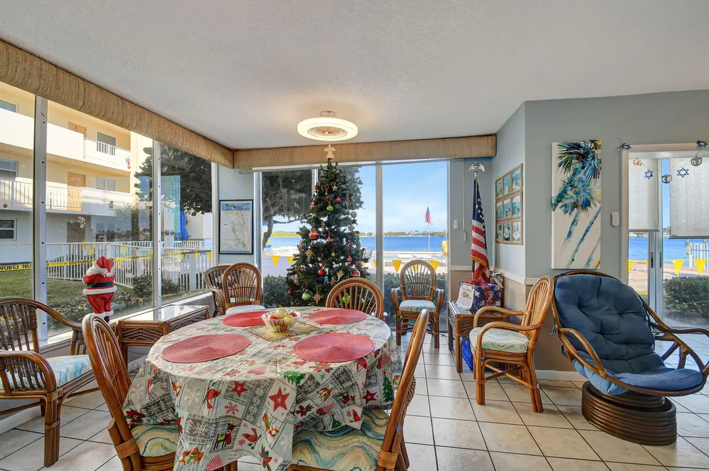 1810 New Palm Way Boynton Beach FL 33435