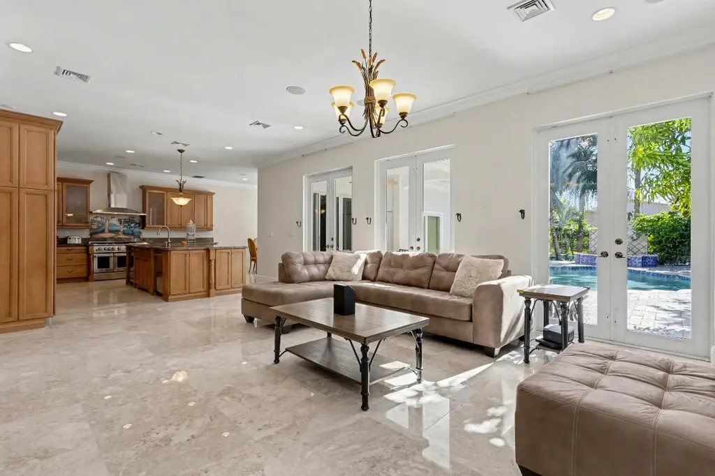 860 E Park Drive Boca Raton FL 33432