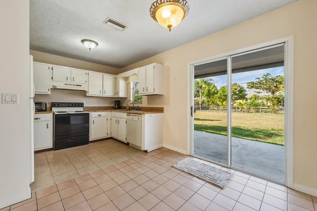 307 SE Husted Terrace Port St Lucie FL 34983