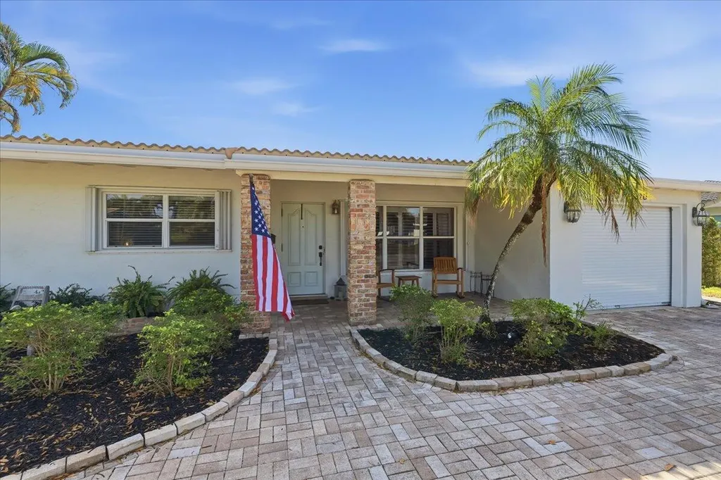 2220 NE 34th Court Lighthouse Point FL 33064