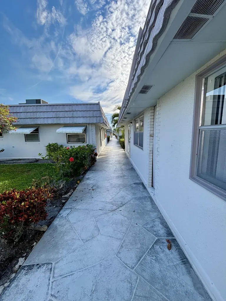 185 Valencia H Delray Beach FL 33446
