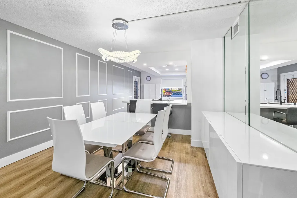 1018 Guildford A Boca Raton FL 33434