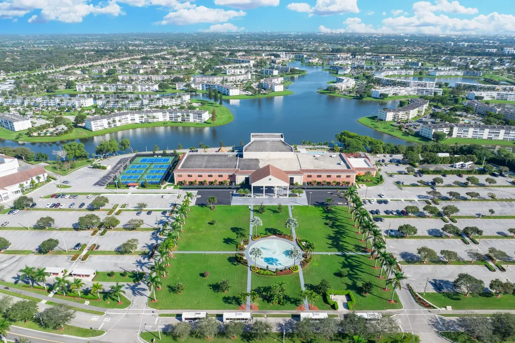 1018 Guildford A Boca Raton FL 33434