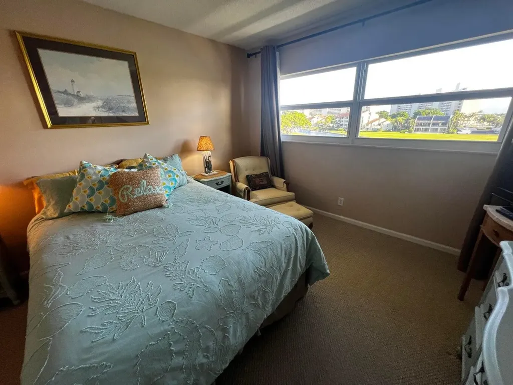 20 Yacht Club Drive North Palm Beach FL 33408