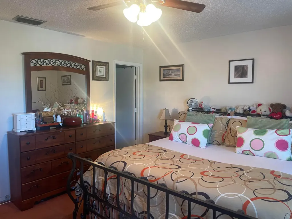 5076 Society Place W West Palm Beach FL 33415