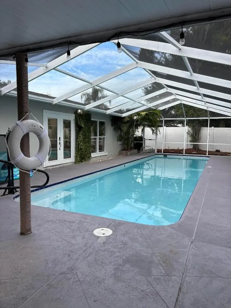 1105+1107 Amble Lane Clearwater FL 33755