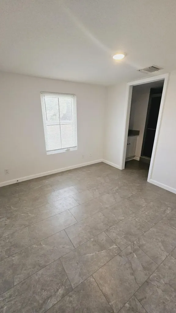914 10th Street West Palm Beach FL 33401