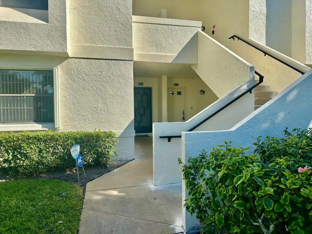 5819 Parkwalk Drive Boynton Beach FL 33472