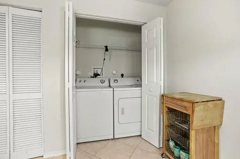 5961 London Lane Tamarac FL 33321