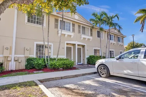 5961 London Lane Tamarac FL 33321