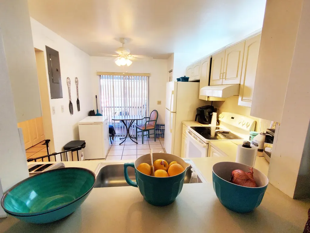 4195 Lucerne Villas Lane Lake Worth FL 33467