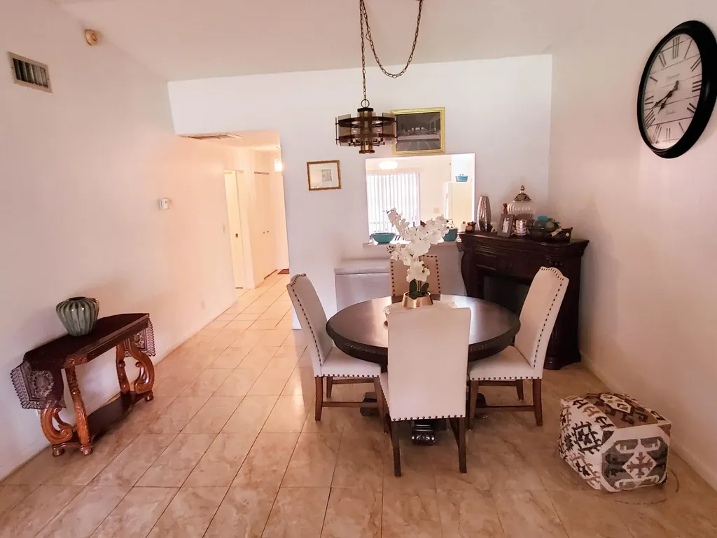 4195 Lucerne Villas Lane Lake Worth FL 33467