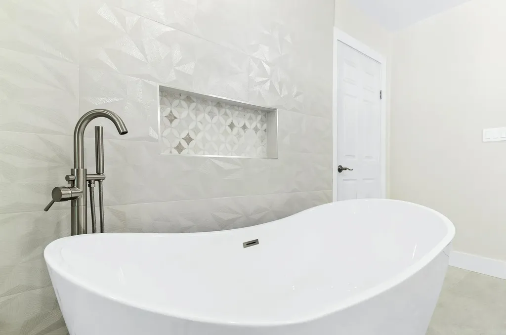912 SE 8th Court Deerfield Beach FL 33441