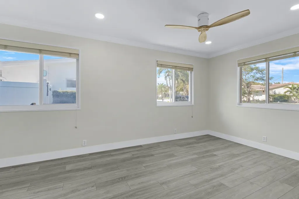 912 SE 8th Court Deerfield Beach FL 33441