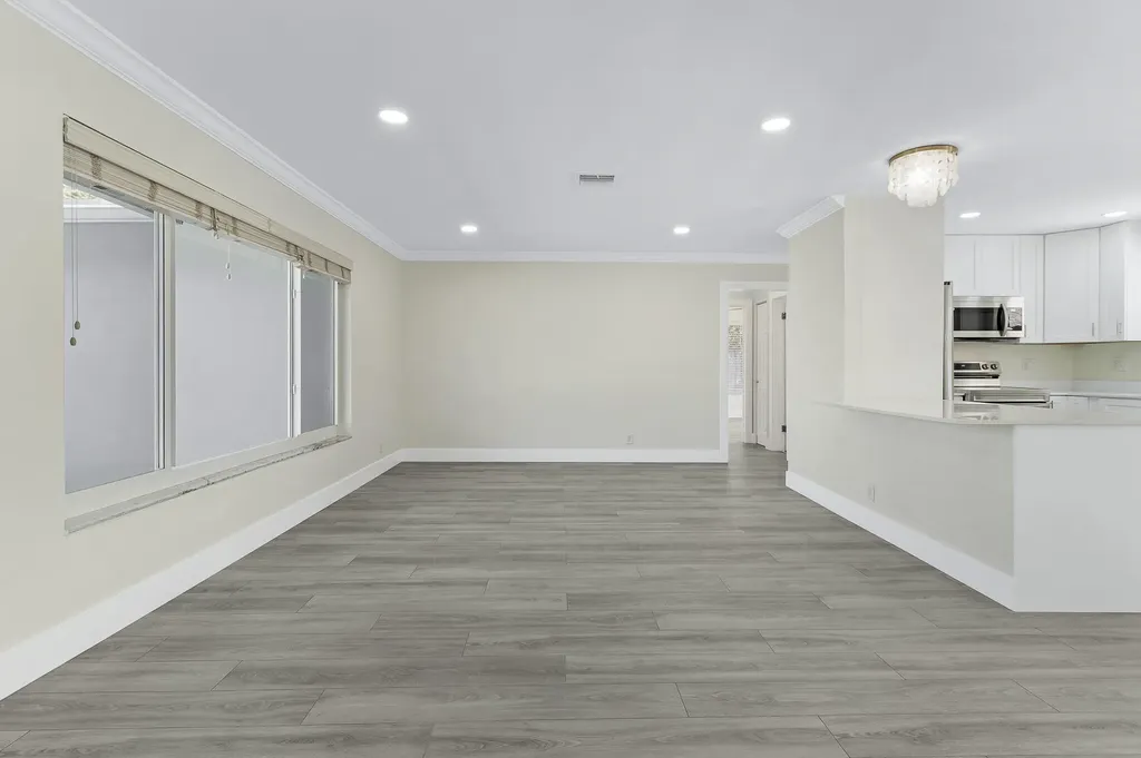 912 SE 8th Court Deerfield Beach FL 33441