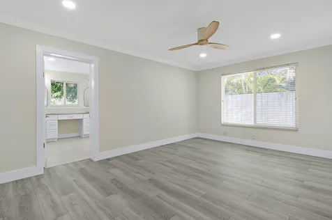 912 SE 8th Court Deerfield Beach FL 33441