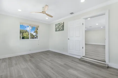 912 SE 8th Court Deerfield Beach FL 33441