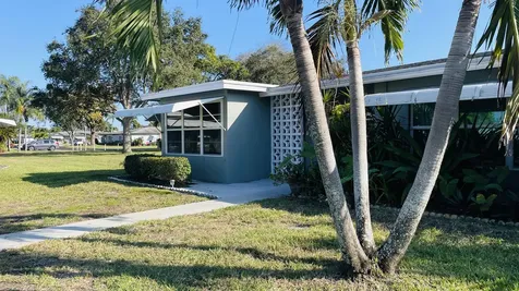 910 South Drive Delray Beach FL 33445