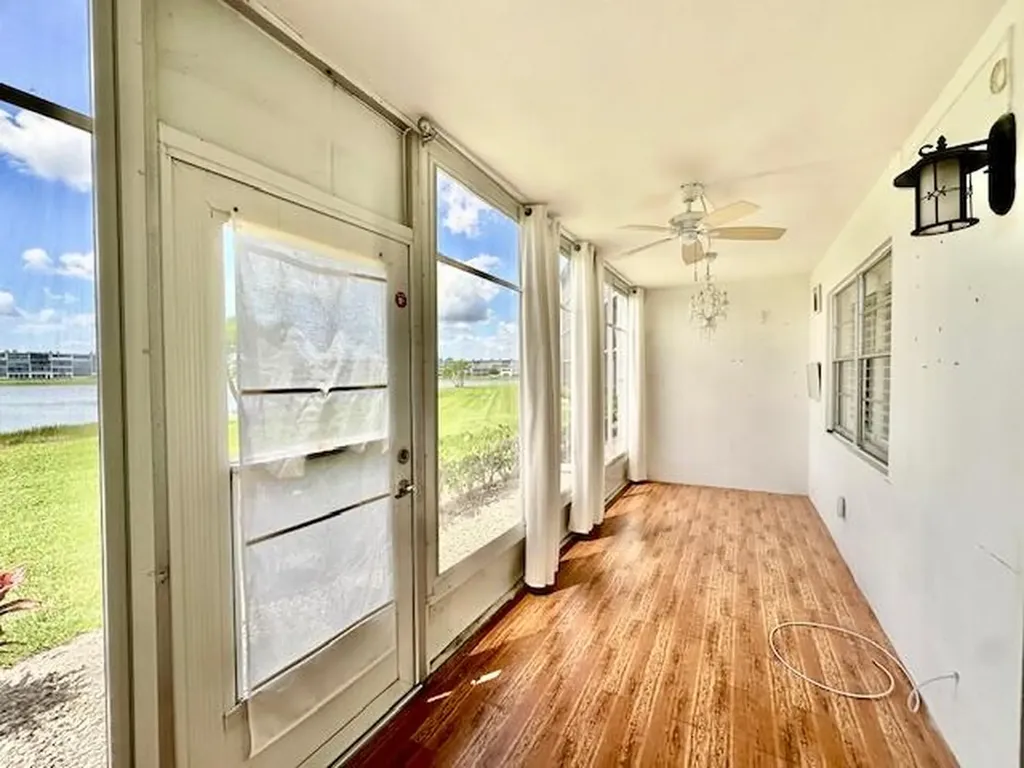 1080 Exeter E Boca Raton FL 33434
