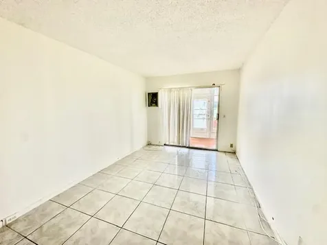 1080 Exeter E Boca Raton FL 33434