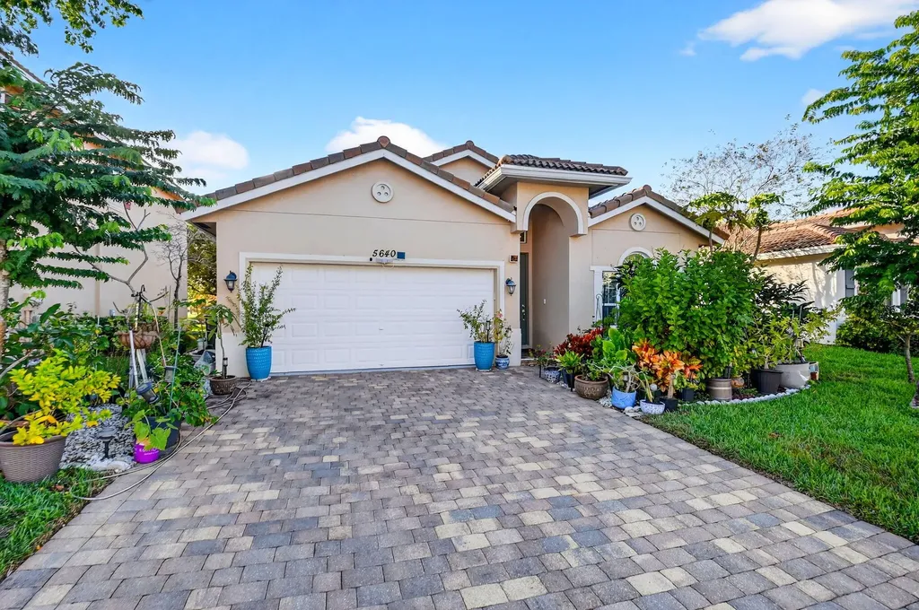 5640 Caranday Palm Drive Greenacres FL 33463