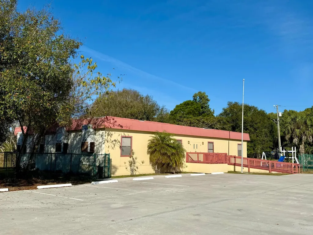 2525 S 25th Street Fort Pierce FL 34981