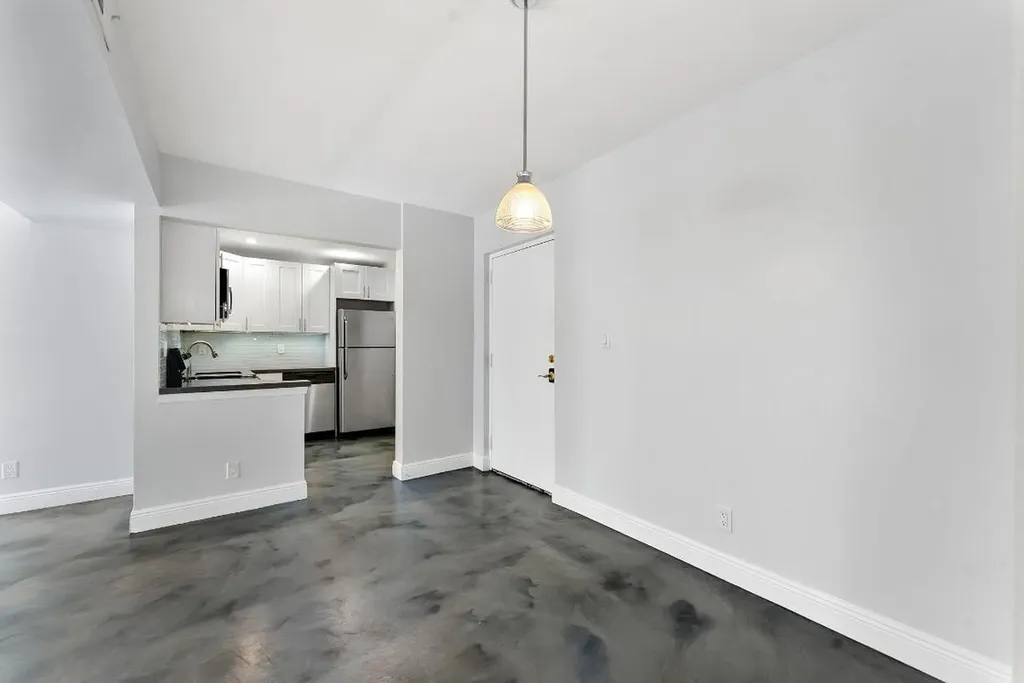 470 NW 20th Street Boca Raton FL 33431
