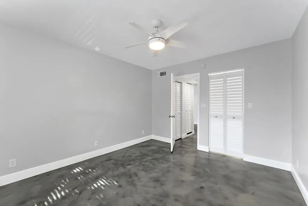 470 NW 20th Street Boca Raton FL 33431