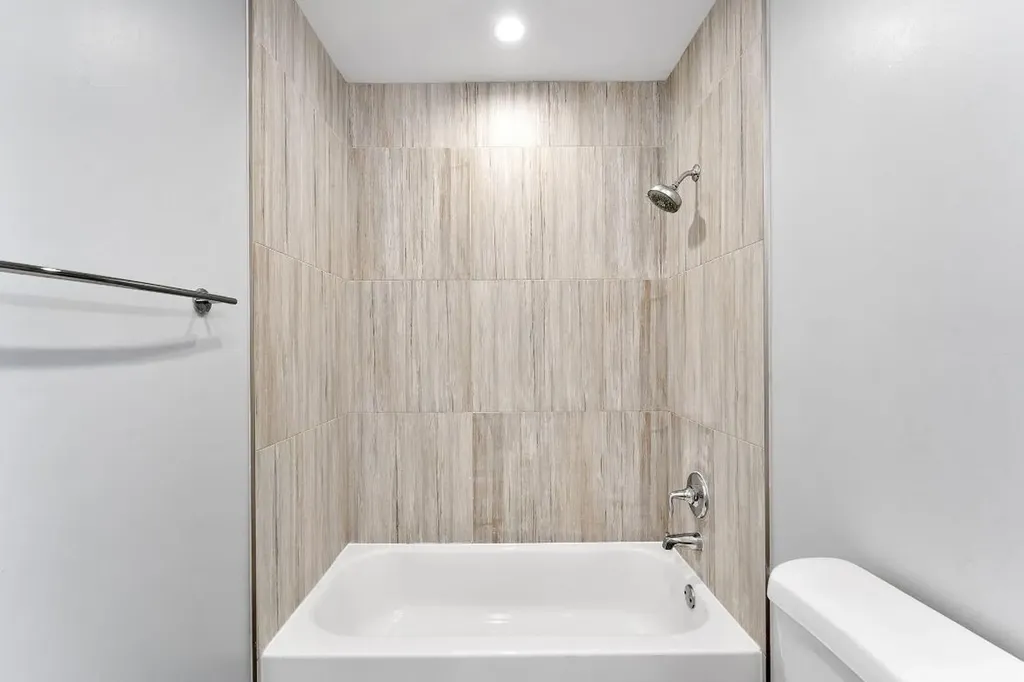 470 NW 20th Street Boca Raton FL 33431