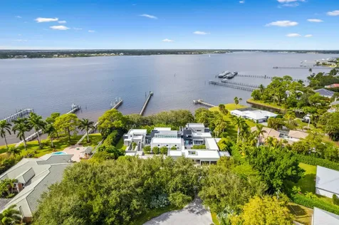 1924 NW Shore Terrace Stuart FL 34994
