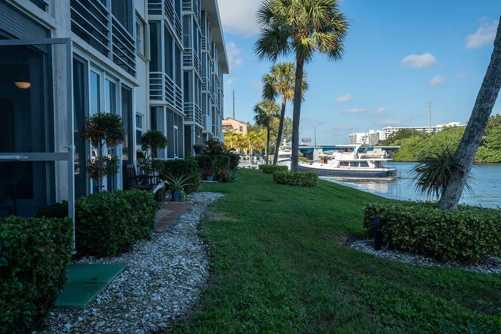 20 Yacht Club Drive North Palm Beach FL 33408