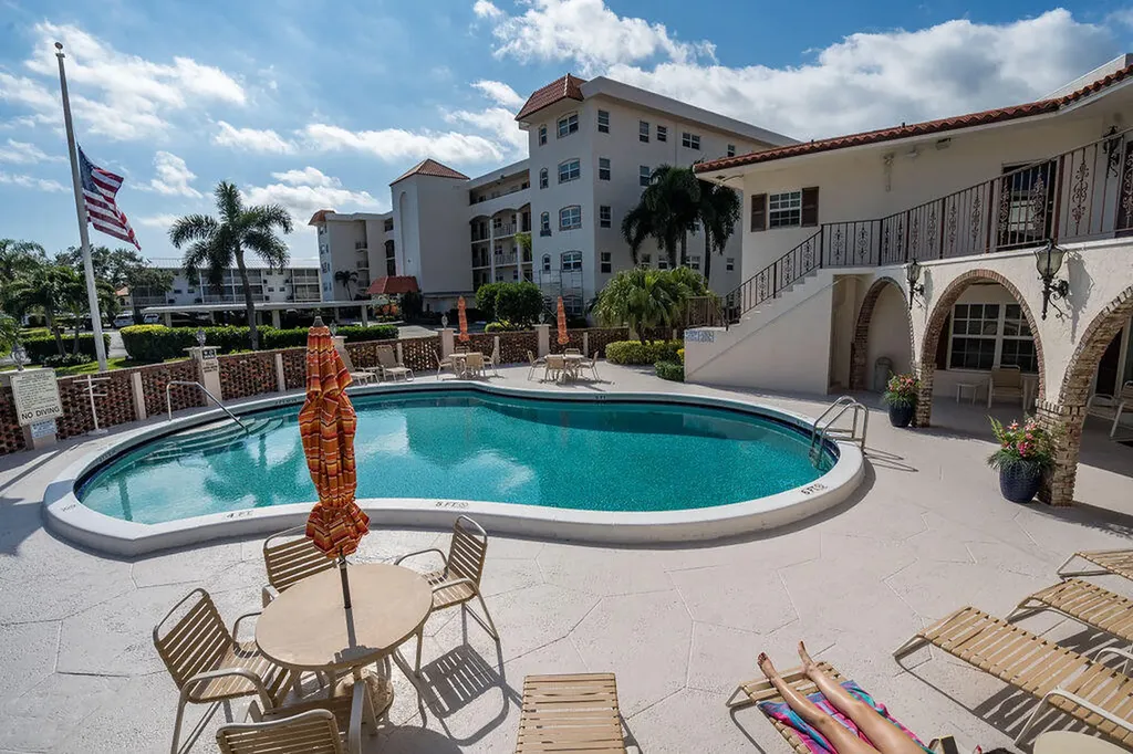 20 Yacht Club Drive North Palm Beach FL 33408