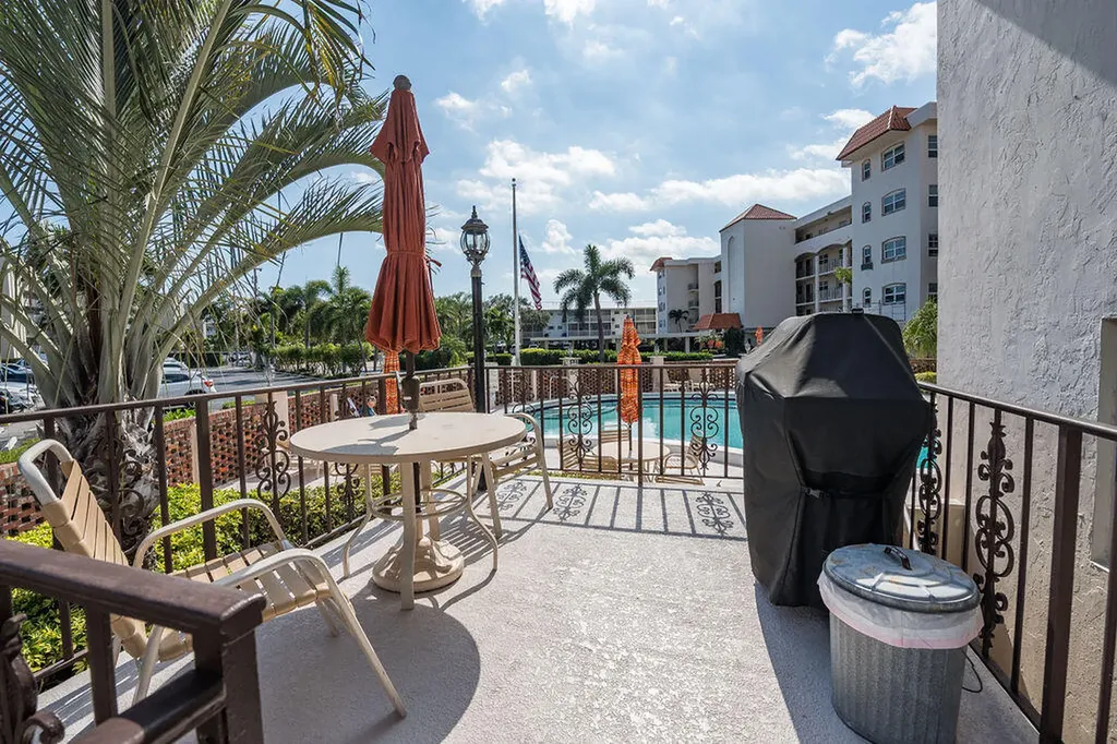 20 Yacht Club Drive North Palm Beach FL 33408