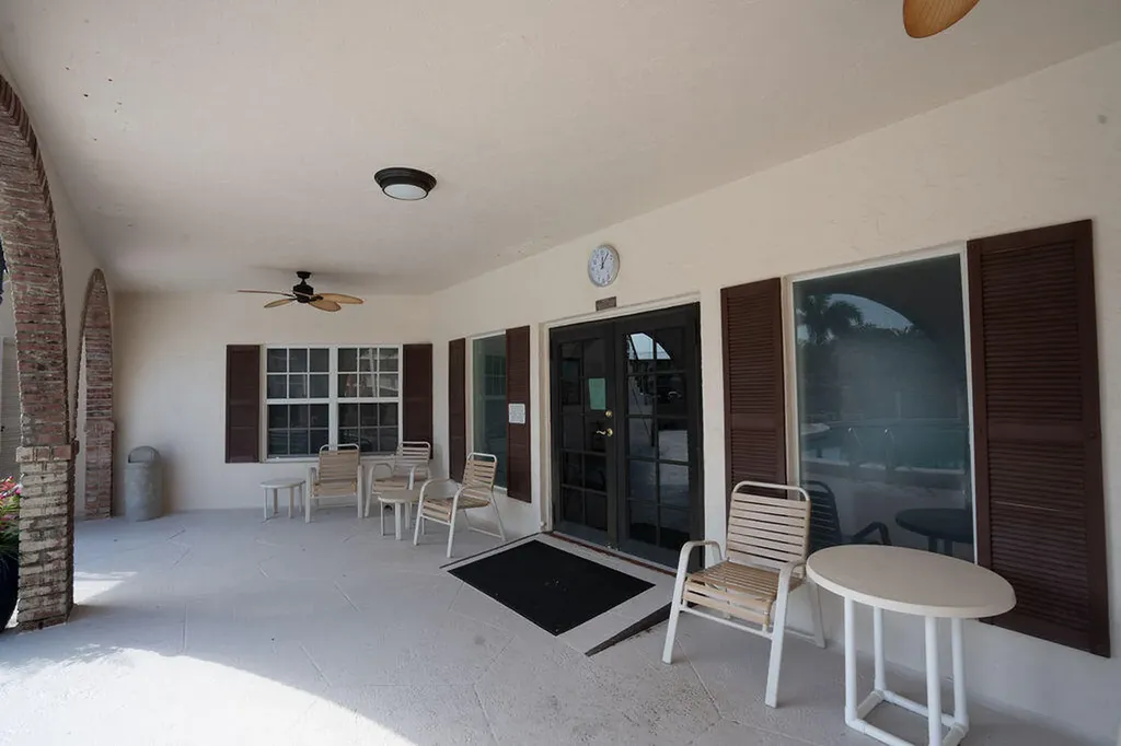 20 Yacht Club Drive North Palm Beach FL 33408