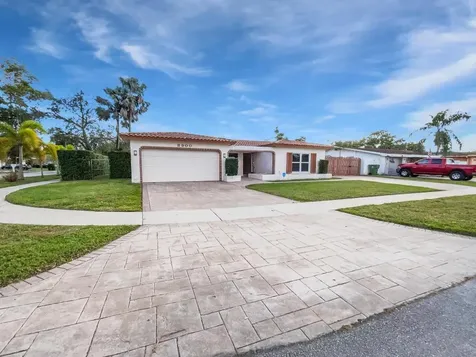 8900 NW 11th Street Pembroke Pines FL 33024