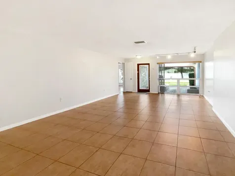 8900 NW 11th Street Pembroke Pines FL 33024