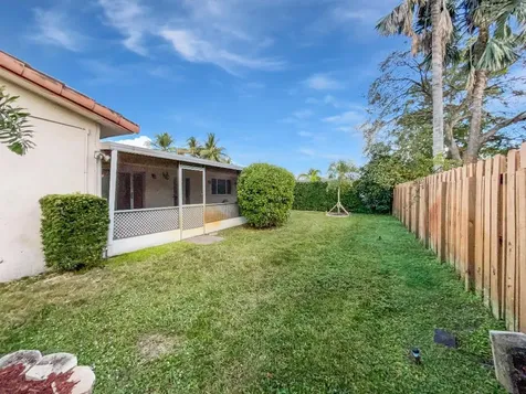 8900 NW 11th Street Pembroke Pines FL 33024