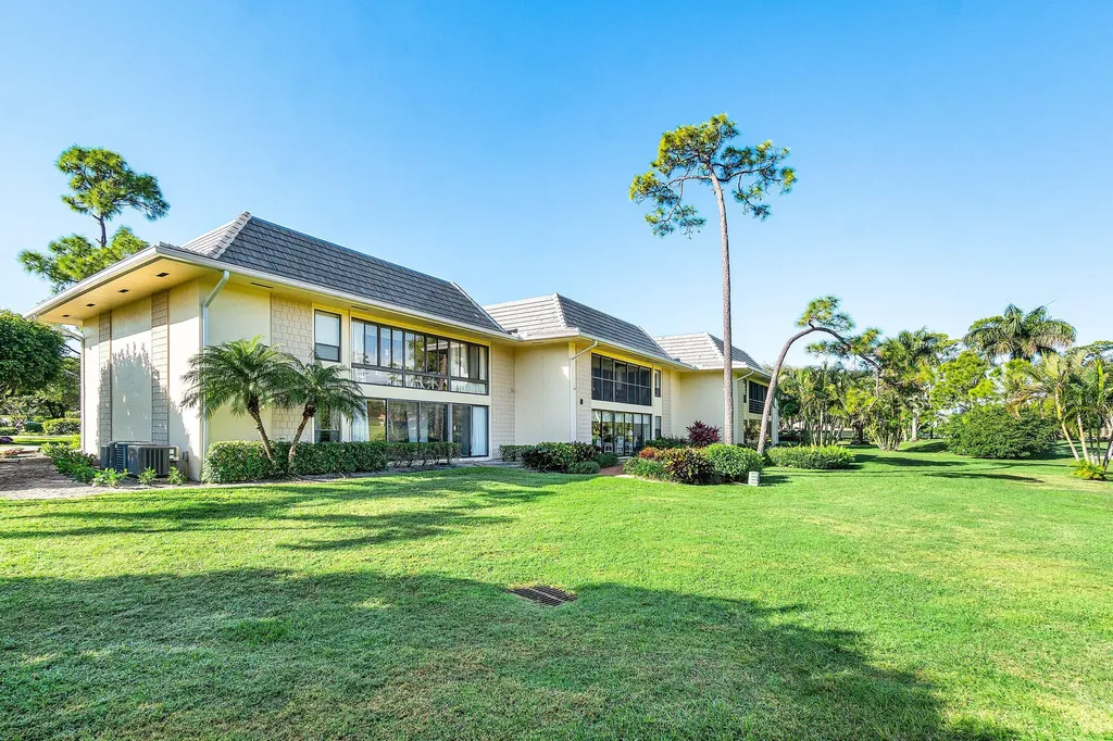 4663 Kittiwake Court Boynton Beach FL 33436