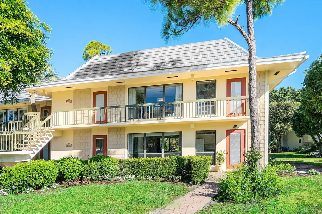 4663 Kittiwake Court Boynton Beach FL 33436