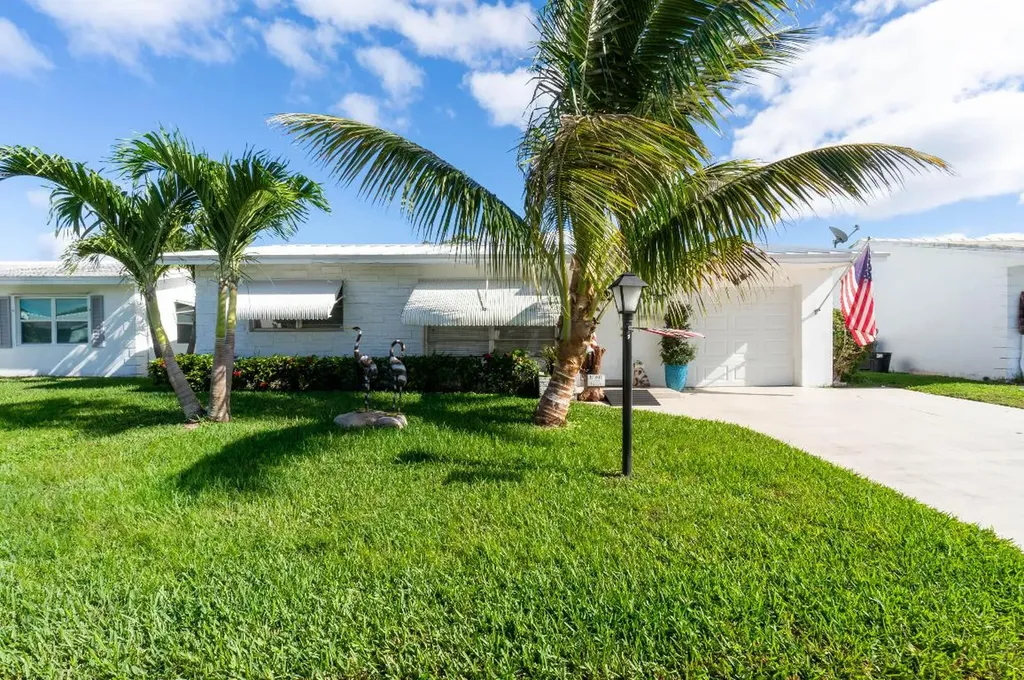 124 SW 14th Street Boynton Beach FL 33426