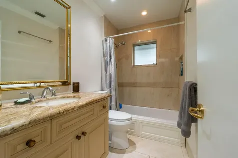 124 SW 14th Street Boynton Beach FL 33426