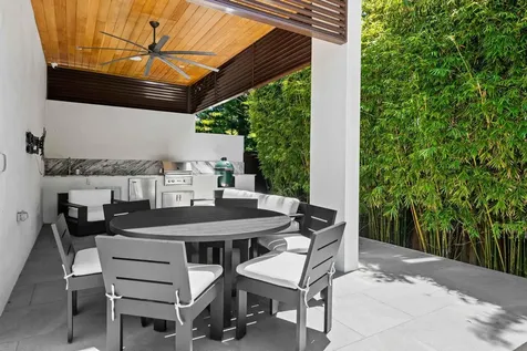 5288 Alton Road Miami Beach FL 33140