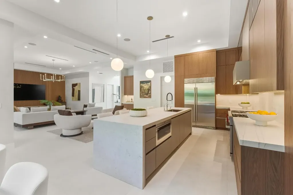 450 NE Spanish Court Boca Raton FL 33432
