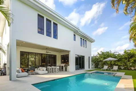 450 NE Spanish Court Boca Raton FL 33432