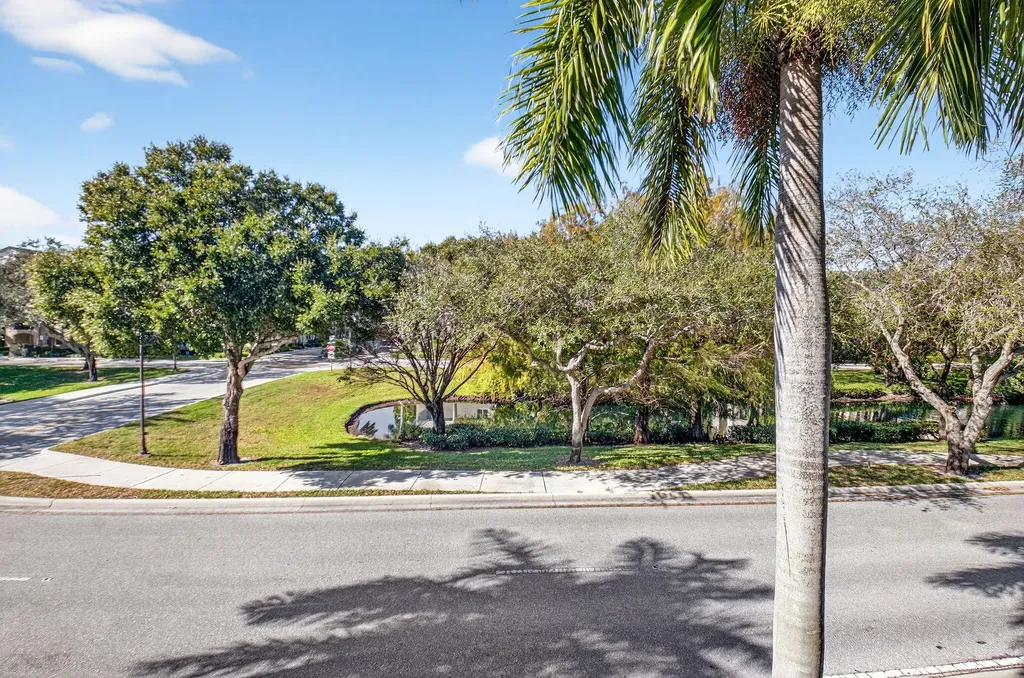 1435 Via De Pepi Boynton Beach FL 33426