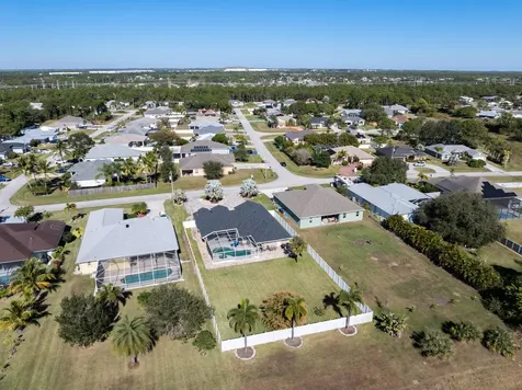6024 NW Favian Avenue Port St Lucie FL 34986