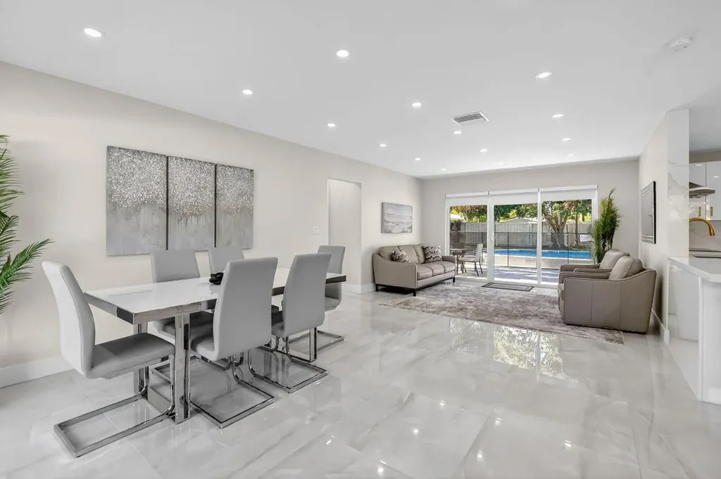3751 NE 5th Avenue Boca Raton FL 33431