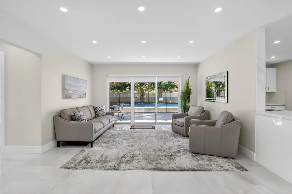 3751 NE 5th Avenue Boca Raton FL 33431